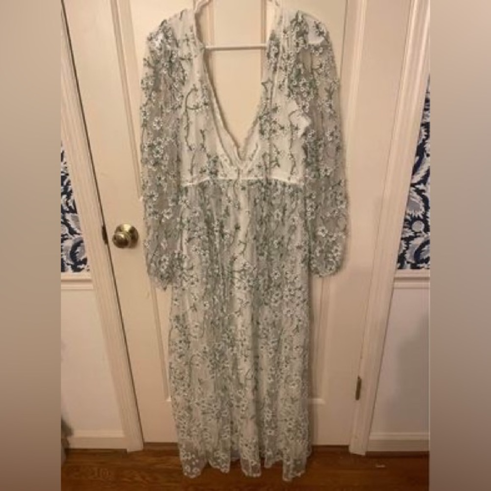 Women’s size M bohemian floral dress